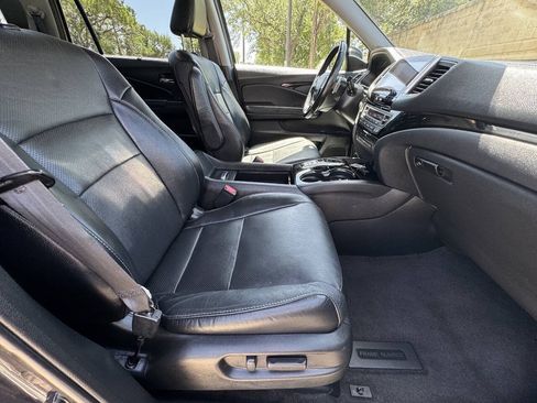 Used 2018 Honda Pilot Elite image 37