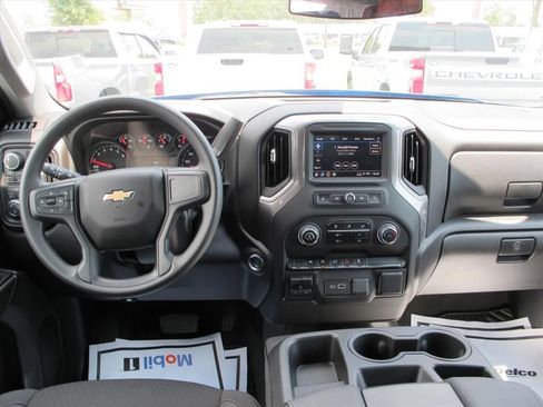 Used 2025 Chevrolet Silverado 1500 Custom w/ Turbomax Blackout Package AWD/4WD image 15