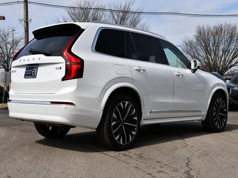 Certified 2025 Volvo XC90 B6 Plus image 7