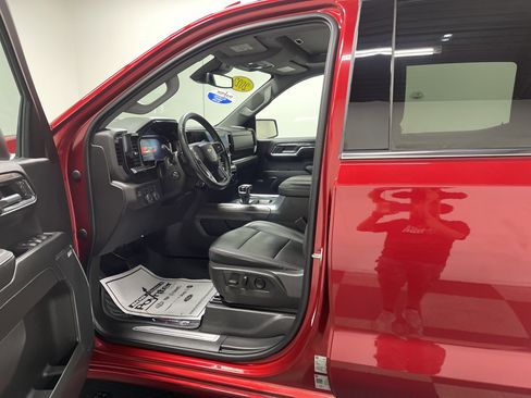 Used 2023 Chevrolet Silverado 1500 LTZ w/ LTZ Premium Package image 9