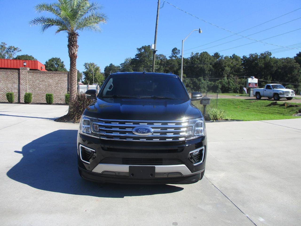 Used 2018 Ford Expedition Limited RWD image 6