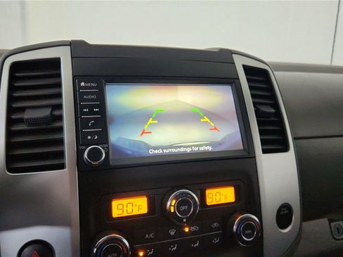 Used 2021 Nissan Frontier SV image 32