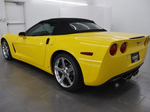 Used 2007 Chevrolet Corvette Convertible w/ Preferred Equipment Group RWD image 6