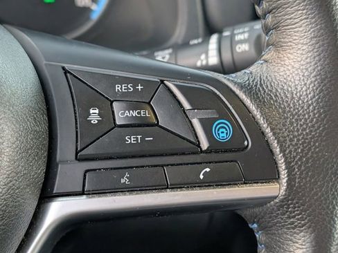 Used 2019 Nissan Leaf SV w/ SV Technology Package image 25