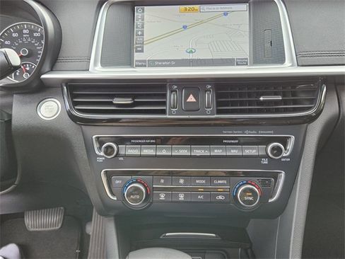 Used 2020 Kia Optima Premium image 19