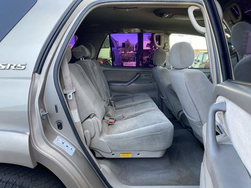 Used 2005 Toyota Sequoia SR5 image 35