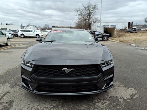 Used 2024 Ford Mustang Coupe image 2