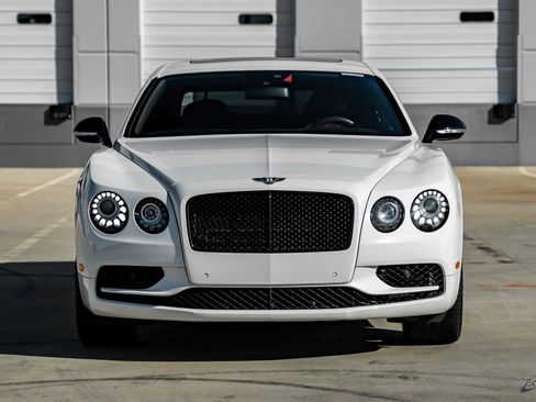 Used 2018 Bentley Flying Spur S V8 image 29