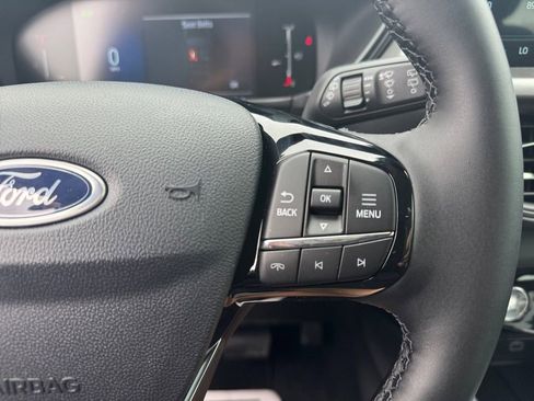 New 2026 Ford Escape SE FWD image 34