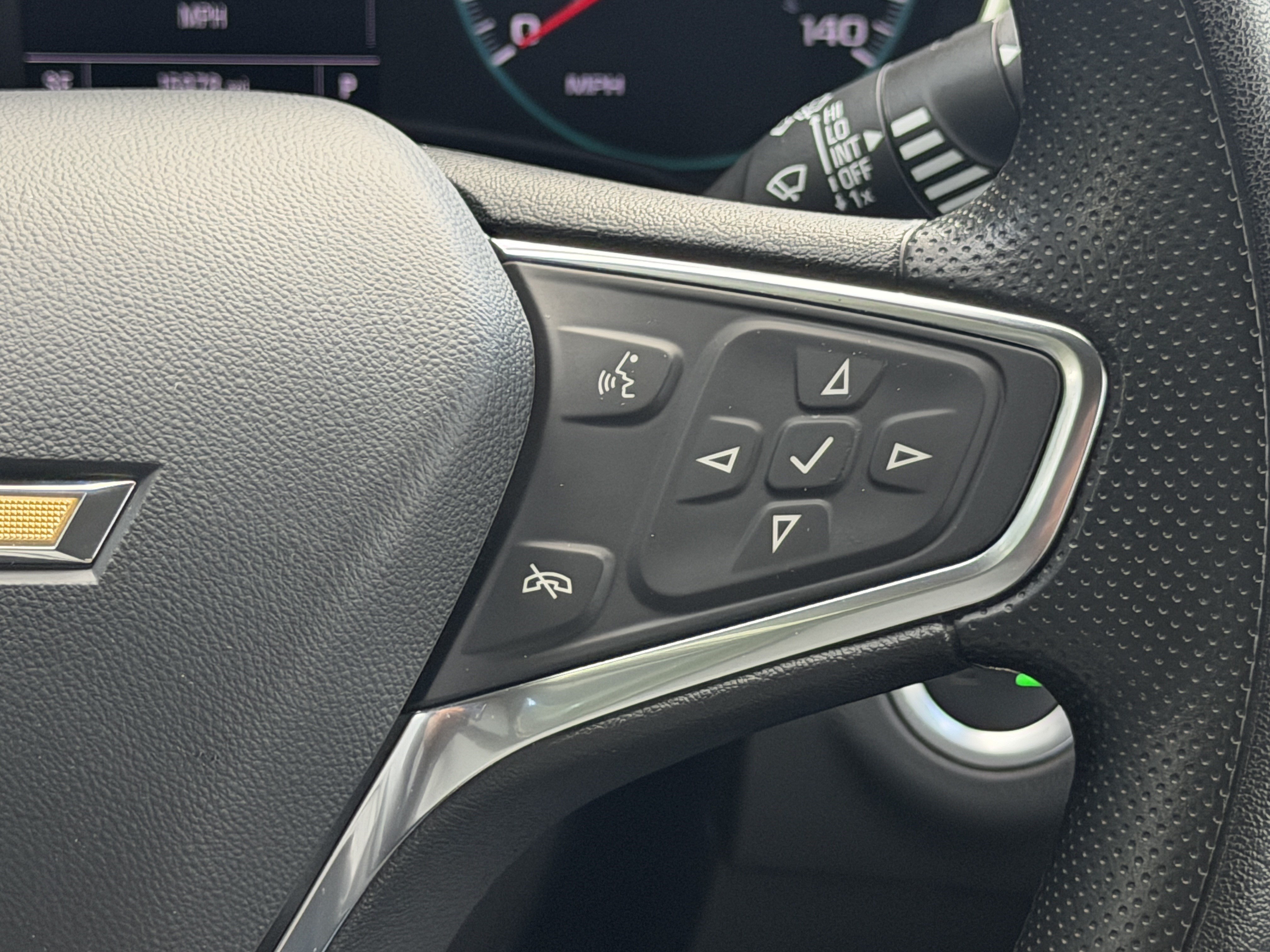 Used 2024 Chevrolet Equinox LS FWD image 62