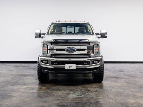 Used 2019 Ford F350 Lariat w/ Lariat Value Package AWD/4WD image 2