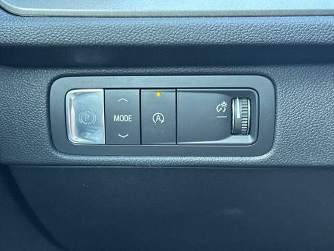 Used 2026 Chevrolet Traverse LT w/ Midnight/Sport Edition FWD image 40