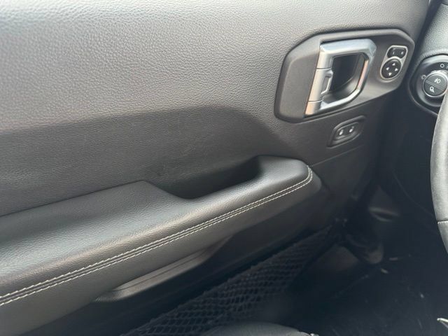 Used 2020 Jeep Gladiator Overland AWD/4WD image 34