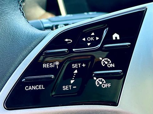 Certified 2023 Mercedes-Benz C 300 4MATIC Sedan image 33