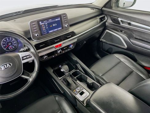 Used 2021 Kia Telluride LX image 24