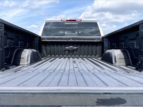 New 2026 Chevrolet Silverado 1500 RST w/ Dark Appearance Package AWD/4WD image 15