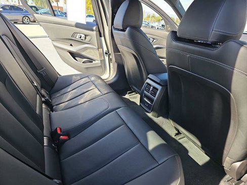 Used 2025 BMW 330i Sedan w/ M Sport Package image 11