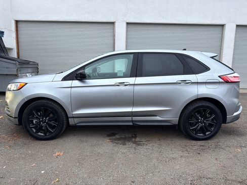Certified 2022 Ford Edge SE w/ Black Appearance Package image 2