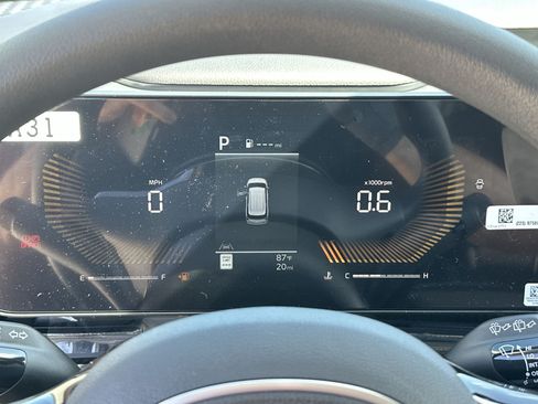 New 2026 Kia Carnival LX FWD image 11