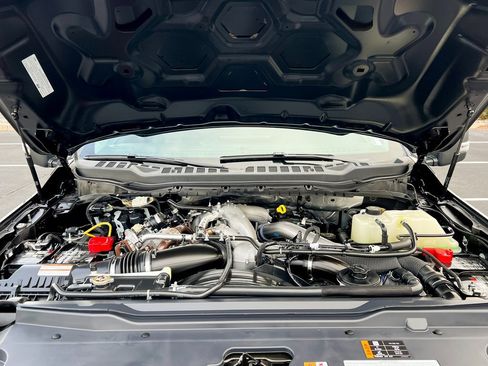 Used 2024 Ford F550 4x4 SuperCab Super Duty image 12