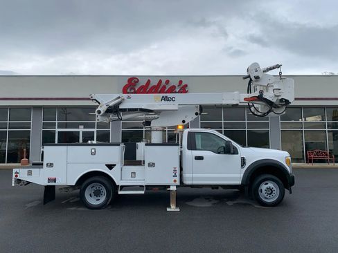 Used 2017 Ford F550 4x4 Regular Cab Super Duty image 54