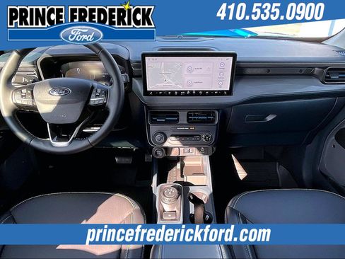 Used 2025 Ford Maverick Lobo image 14