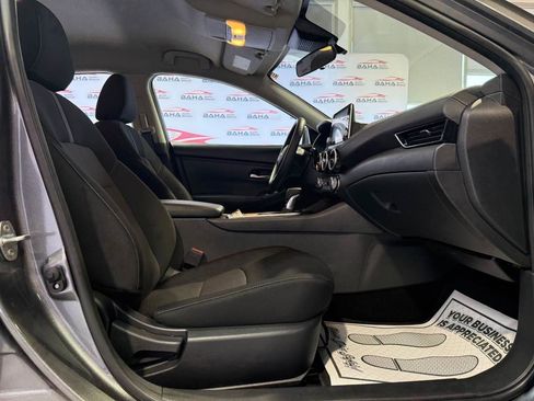 Used 2025 Nissan Sentra SV image 33