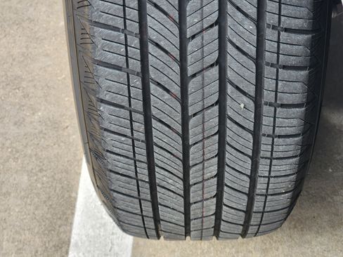 Used 2025 Lexus RX 350 Premium w/ Accessory Package (Z1) image 11