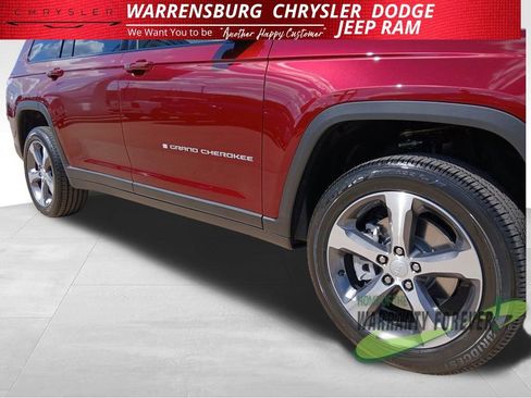 New 2025 Jeep Grand Cherokee L Limited w/ Luxury Tech Group II image 36