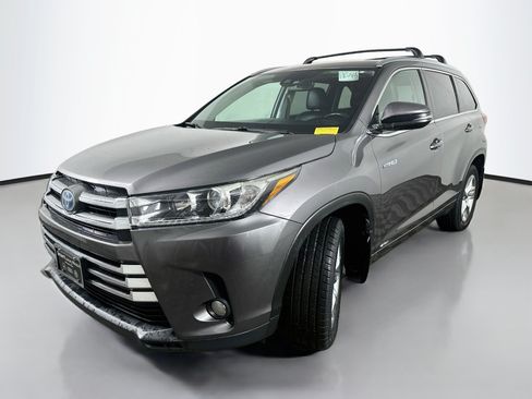 Used 2017 Toyota Highlander Limited AWD/4WD image 3