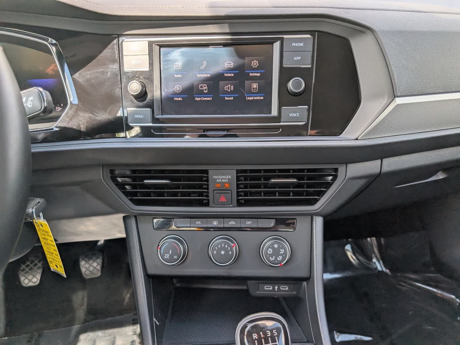Used 2024 Volkswagen Jetta S FWD image 17