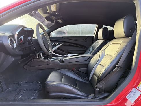 Used 2018 Chevrolet Camaro LT RWD image 17