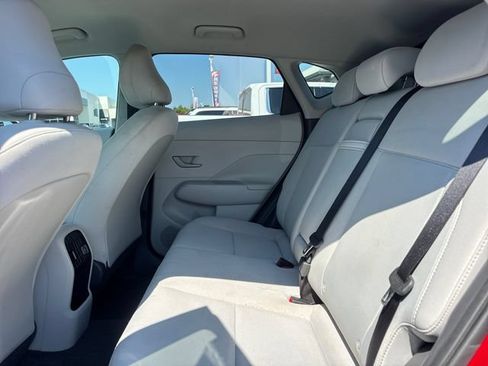 Used 2025 Hyundai Kona SEL AWD/4WD image 11