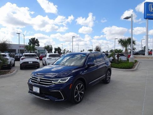 Used 2023 Volkswagen Tiguan SEL R-Line image 1