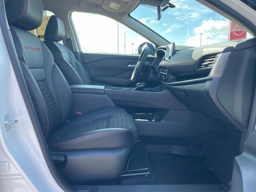 Certified 2025 Nissan Rogue SV AWD/4WD image 21