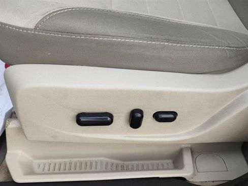 Used 2014 Ford Escape SE image 16