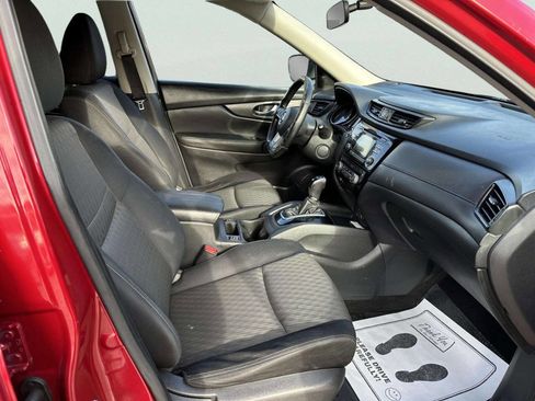 Used 2017 Nissan Rogue SV image 24