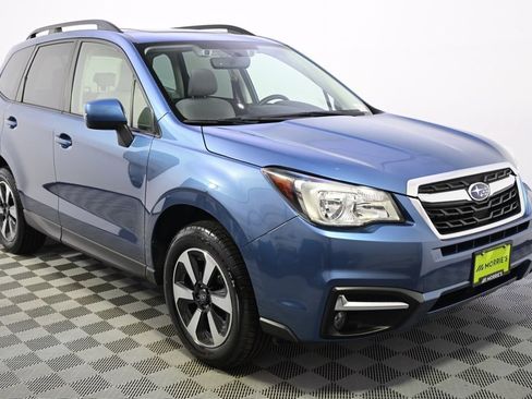 Used 2017 Subaru Forester 2.5i Premium AWD/4WD image 7
