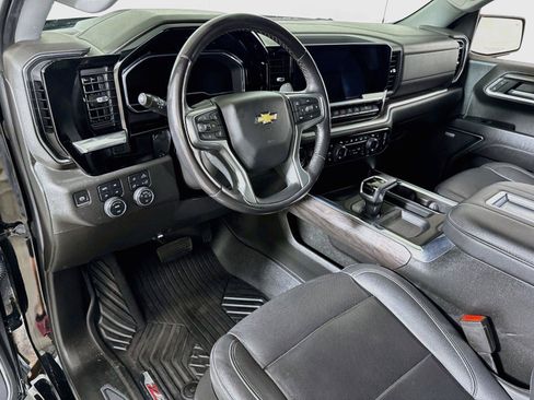 Used 2022 Chevrolet Silverado 1500 LTZ w/ LTZ Convenience Package II AWD/4WD image 7
