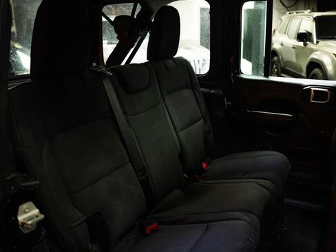Used 2023 Jeep Wrangler Unlimited Sport AWD/4WD image 11