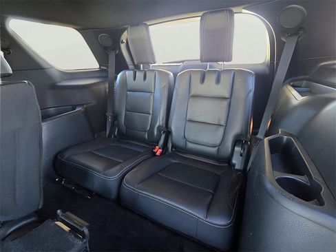 Used 2017 Ford Explorer Limited image 56