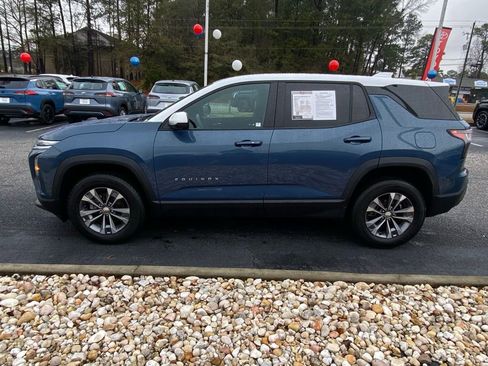 Used 2025 Chevrolet Equinox LT w/ Safety and Technology Package image 4