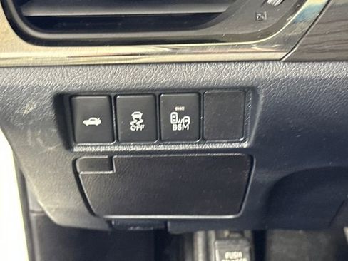 Used 2015 Toyota Avalon XLE Premium image 19