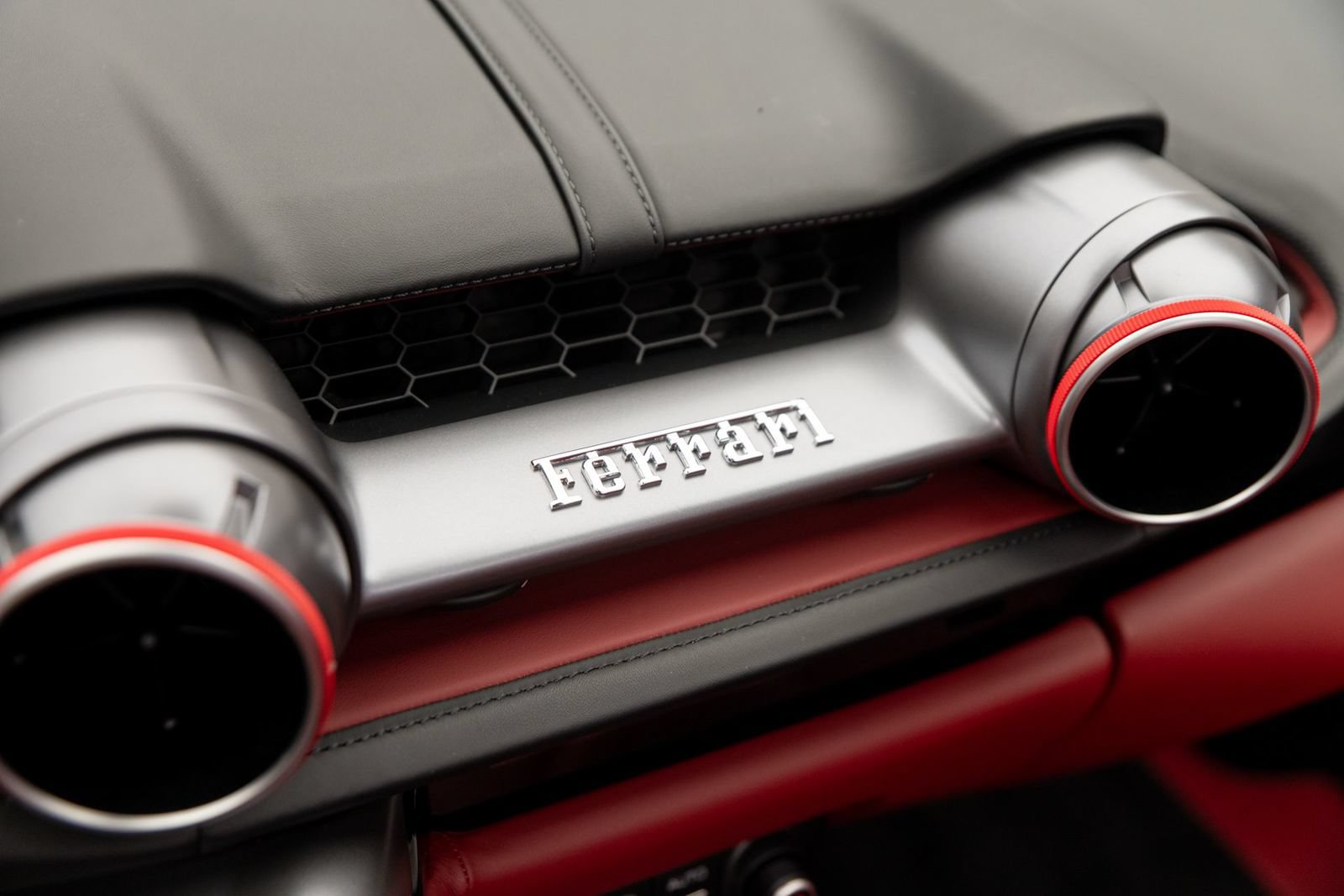 Used 2021 Ferrari 812 GTS RWD image 28