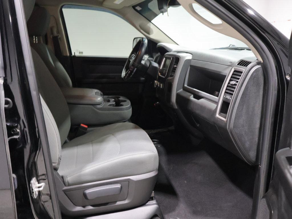 Used 2015 RAM 1500 Express w/ Black Ram 1500 Express Group AWD/4WD image 23