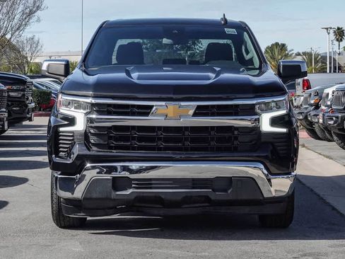 Used 2023 Chevrolet Silverado 1500 LT image 2