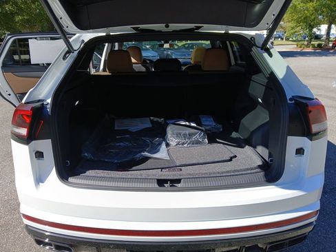 New 2026 Volkswagen Atlas Cross Sport SEL R-Line image 23