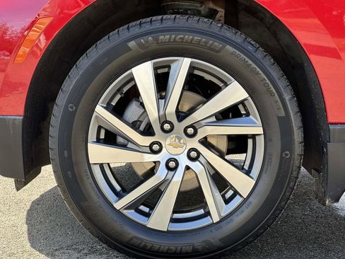 Certified 2023 Chevrolet Equinox Premier w/ LPO, Floor Liner Package image 7