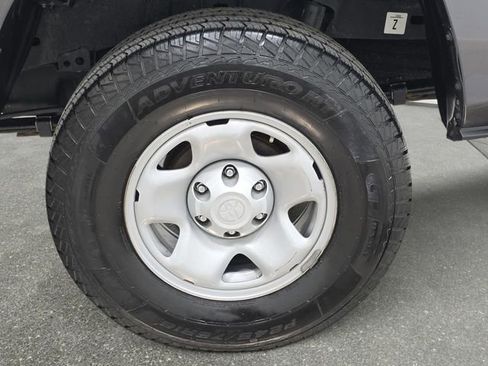 Used 2022 Toyota Tacoma SR w/ SR Convenience Package image 29