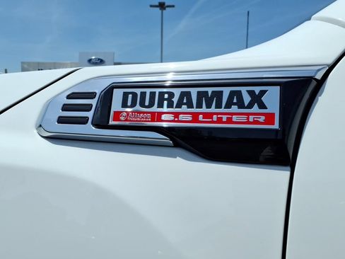 Used 2024 GMC Sierra 3500 Denali AWD/4WD image 11